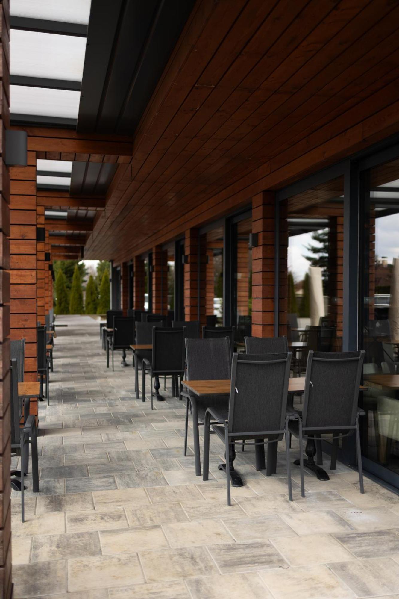 Gazda Hotel&Restaurant - Self Chek-In Jesenice  Eksteriør billede