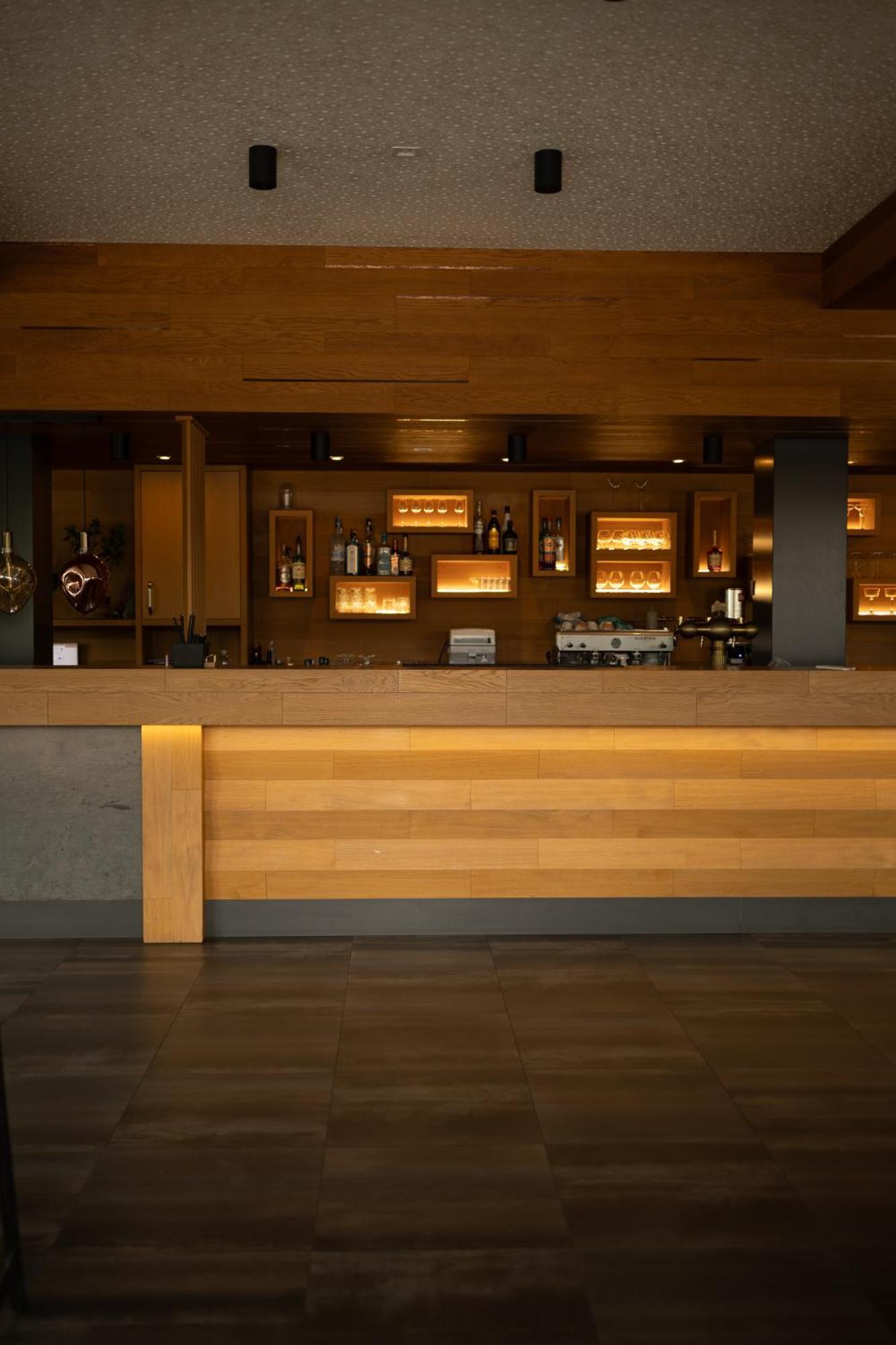 Gazda Hotel&Restaurant - Self Chek-In Jesenice  Eksteriør billede