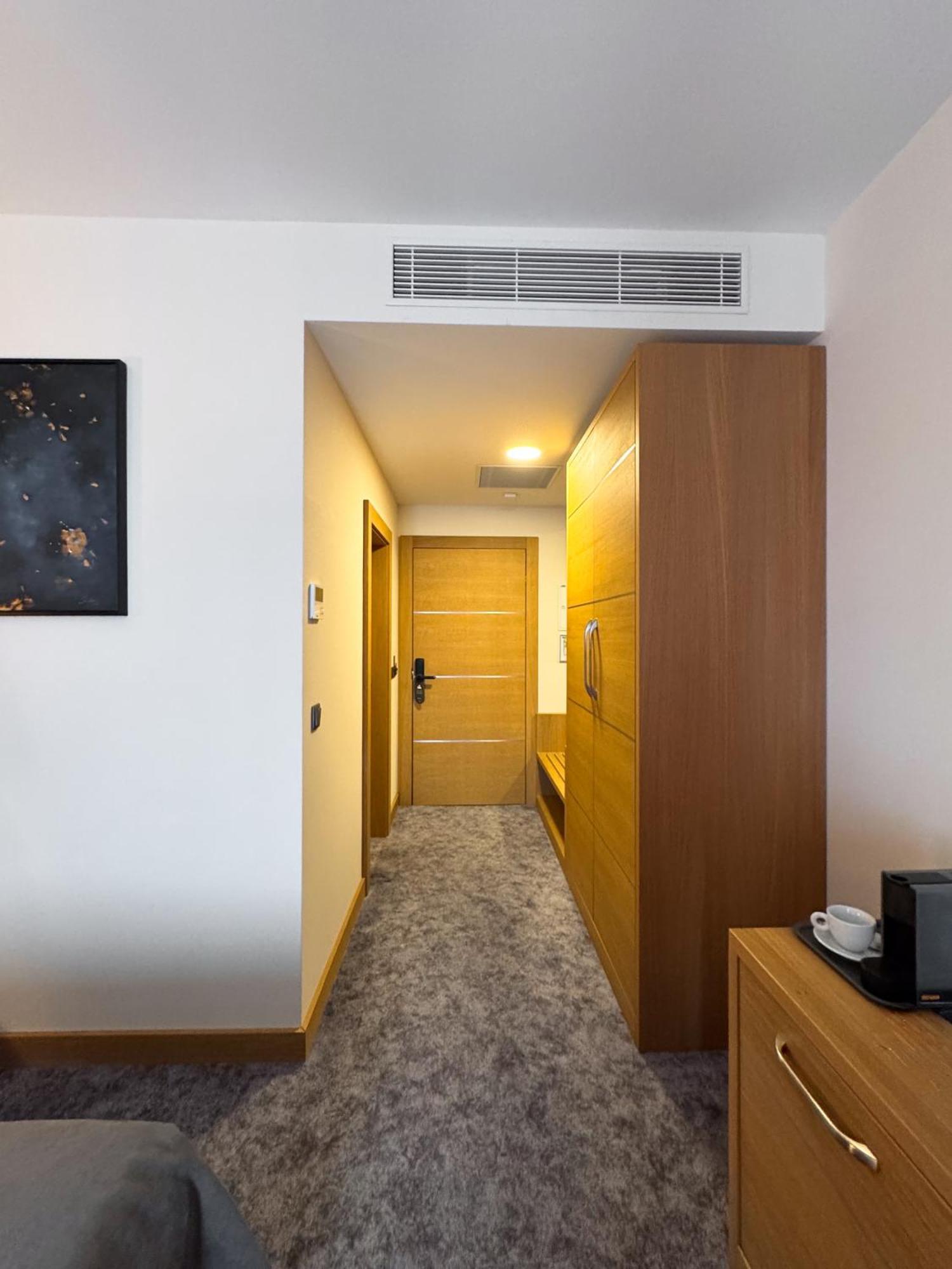 Gazda Hotel&Restaurant - Self Chek-In Jesenice  Eksteriør billede